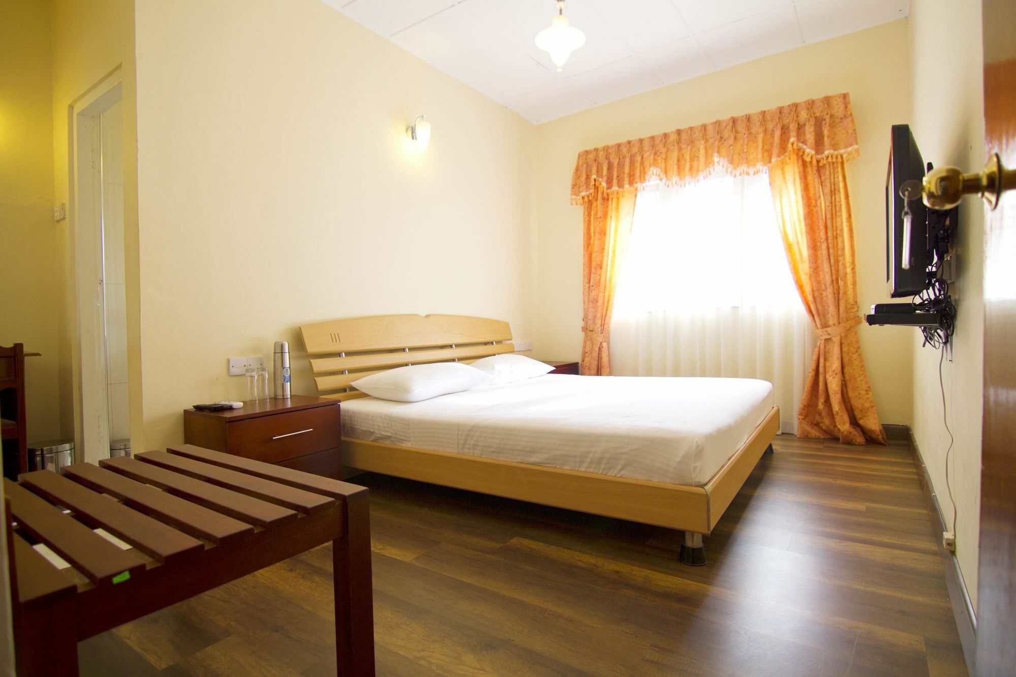 Serene Bungalow Νουβάρα Ελίγια Εξωτερικό φωτογραφία