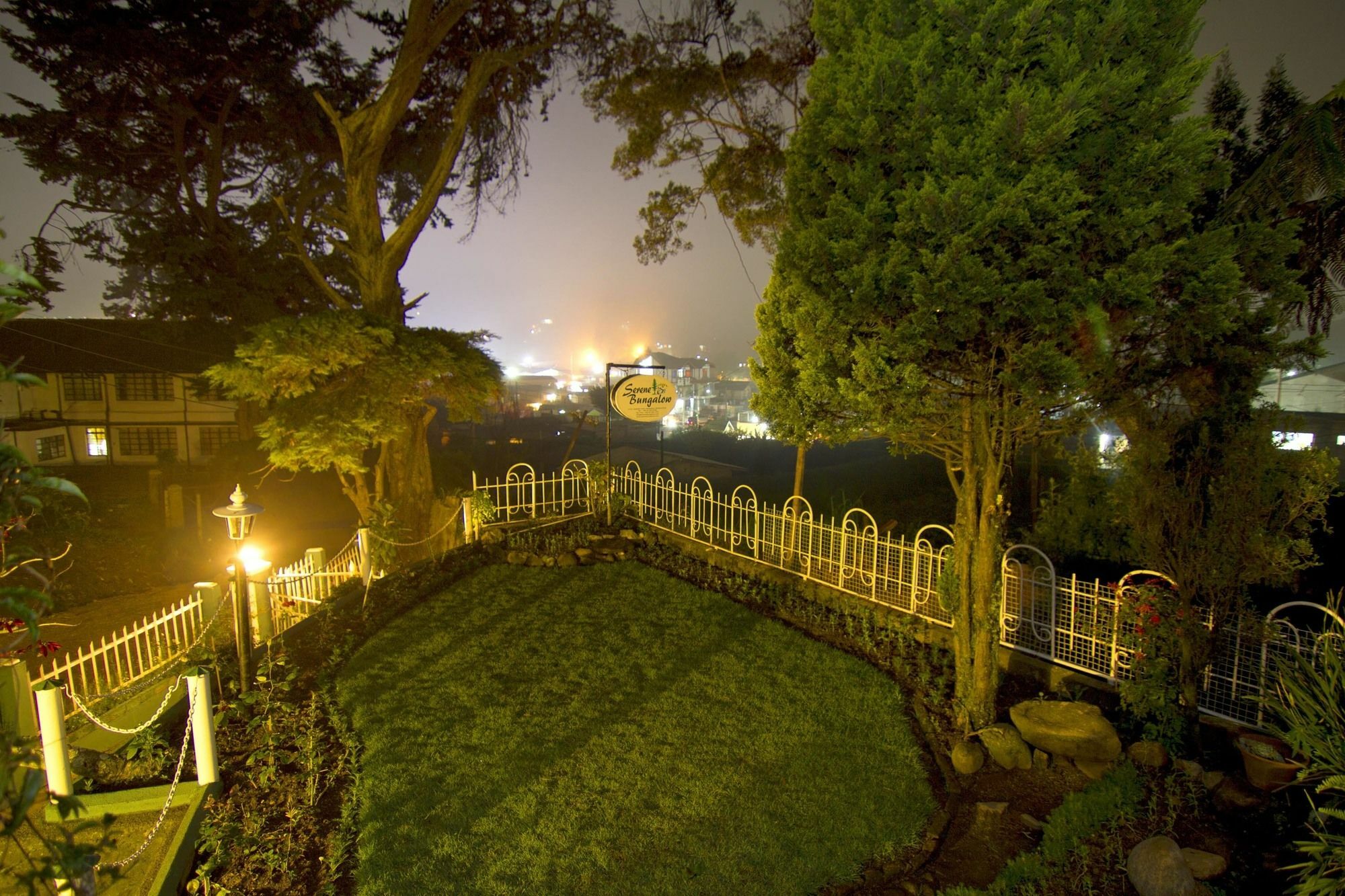 Serene Bungalow Νουβάρα Ελίγια Εξωτερικό φωτογραφία