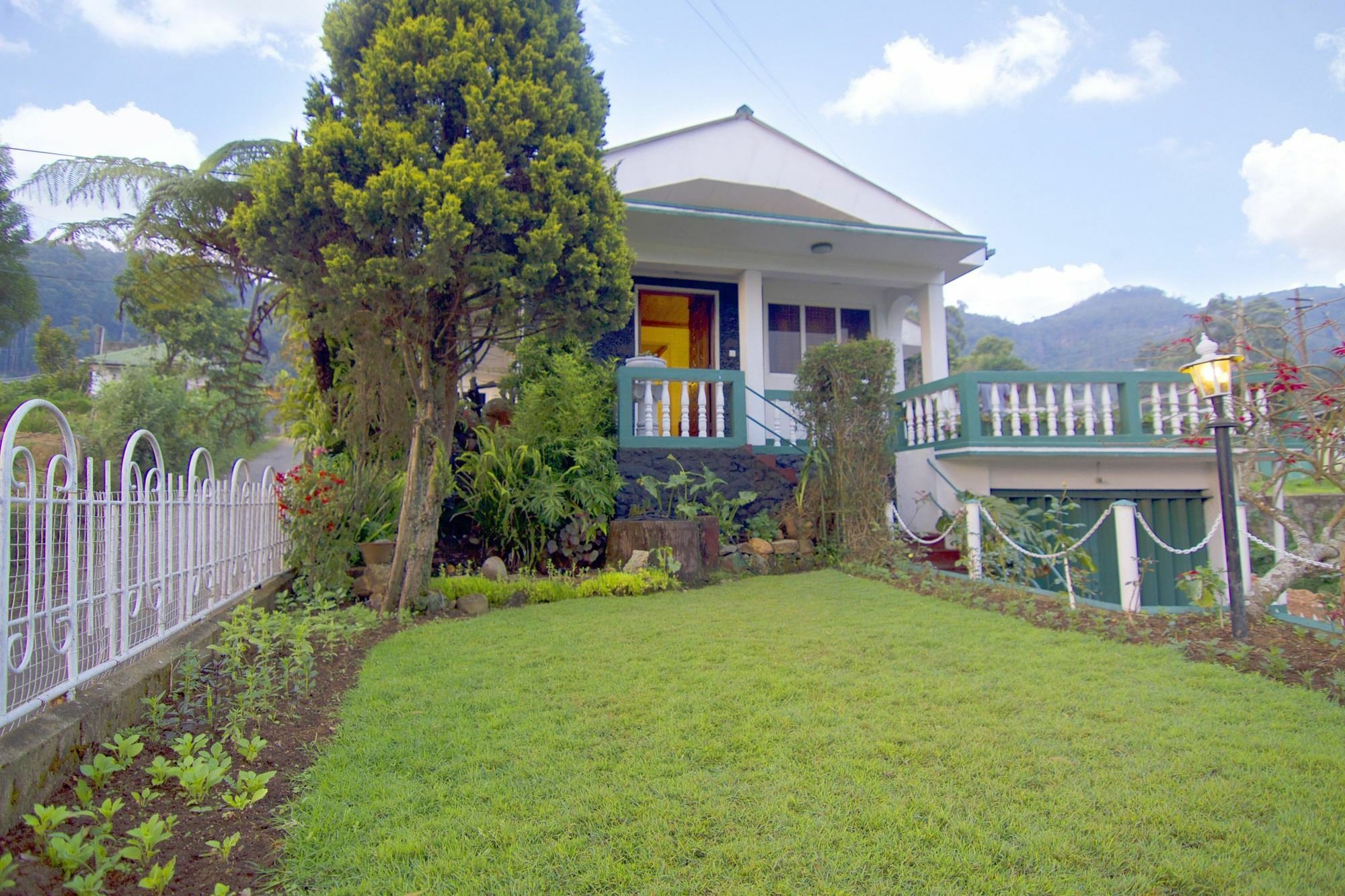Serene Bungalow Νουβάρα Ελίγια Εξωτερικό φωτογραφία